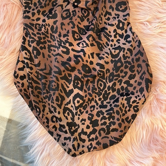 Embrace your Curves by Miracle Brands Cheetah Leopard One Piece Swimsuit - Picture 5 of 12